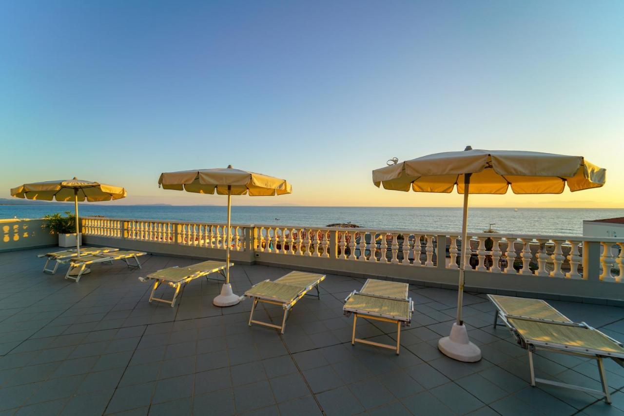 Hg Hotel Il Settebello Marina di Cecina Exteriör bild