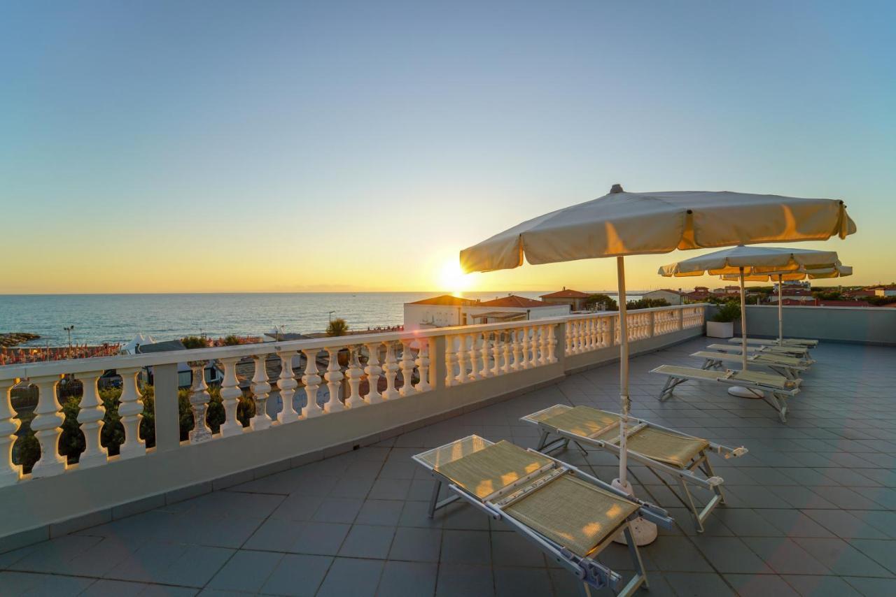 Hg Hotel Il Settebello Marina di Cecina Exteriör bild