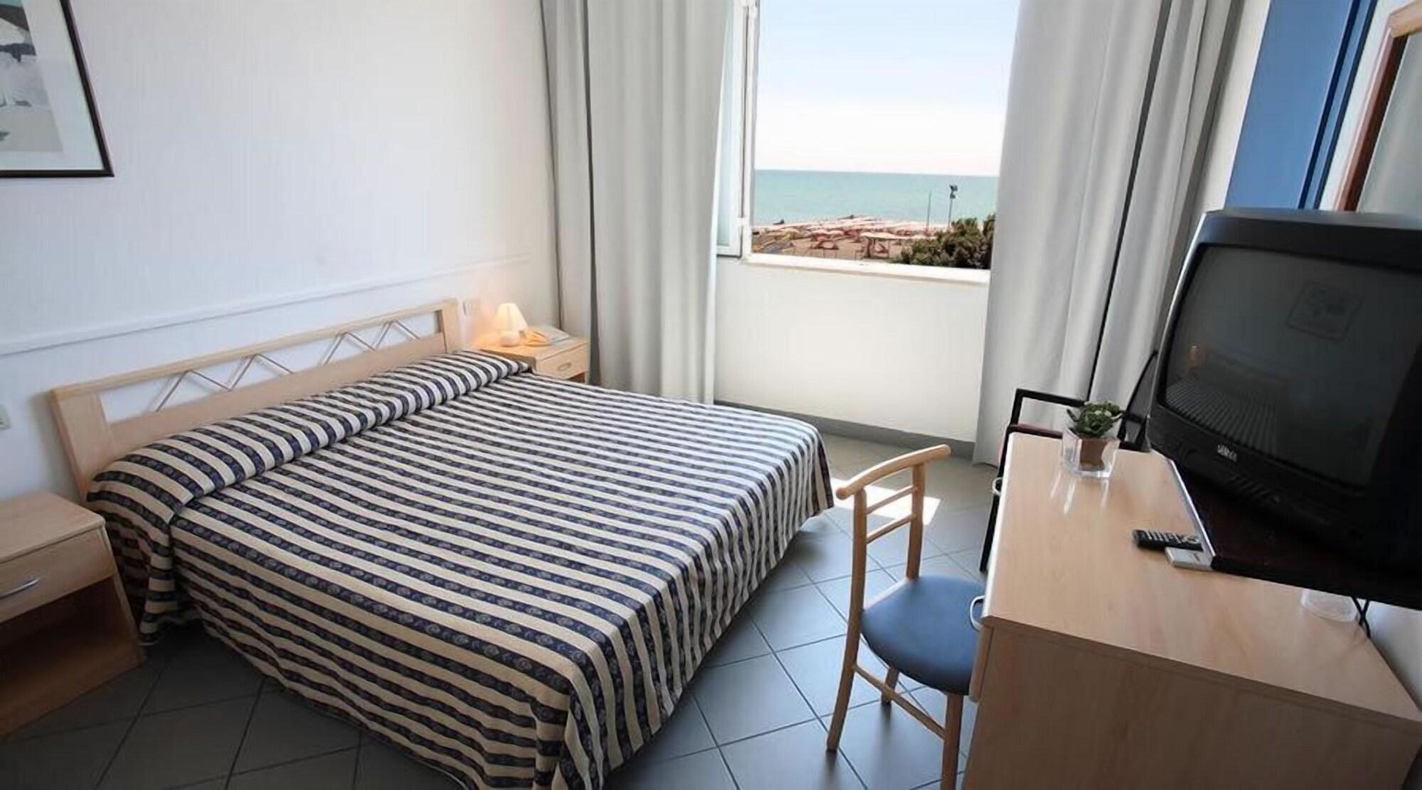 Hg Hotel Il Settebello Marina di Cecina Exteriör bild
